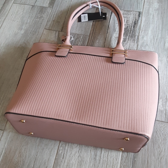 Women hand bags - Picture 2 of 4